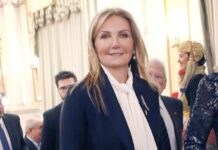 Δείτε το μεγάλο γιο του Κυριάκου και της Μαρέβα Μητσοτάκη!