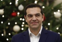 Πρωτοχρονιάτικο μήνυμα Τσίπρα: Αφήνουμε πίσω το "σκοτάδι", βγαίνουμε από τα μνημόνια