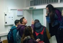 Απίστευτο. Μαθητές και καθηγήτρια στο Αγρίνιο εγκλωβίστηκαν μέσα σε σχολική αίθουσα.