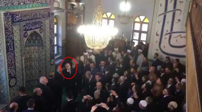 Κομοτηνή – Ερντογάν: Λίγοι αλλά… αποθεωτικοί. "Θα πεθαίναμε για σένα" του φώναζαν