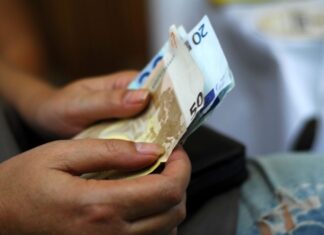 Οφειλέτες Δημοσίου: Οι "παγίδες" της νομοθεσίας και πώς θα αποφύγουν τις κατασχέσεις