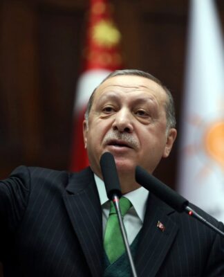 Ερντογάν: Νέα επίθεση στις ΗΠΑ και απειλές για επιδρομή στην Συρία