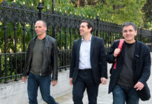 Βαρουφάκης reloaded. Ρώτησα τον Τσίπρα: "Είσαι εντελώς ηλίθιος;"