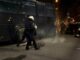 Επεισόδια ΤΩΡΑ στην Ανατολική Θεσσαλονίκη – Συγκρούσεις αντιεξουσιαστών και ΜΑΤ.