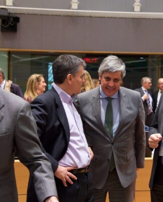 Σαφές το "μήνυμα" του Eurogroup – "Θέλετε δόση; "Τρέξτε πλειστηριασμούς και ιδιωτικοποιήσεις".