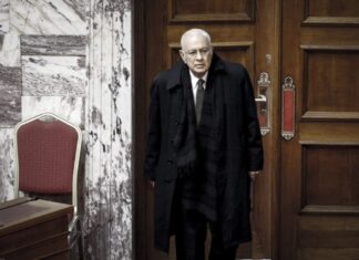Παπαδημητρίου: Τέλος η ύφεση, είμαστε πλέον στην ανάπτυξη