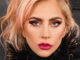 Lady Gaga: Πoζάρει με «καυτό» μπικίνι και ρίχνει το Twitter