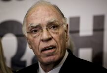 Λεβέντης: Ο Αλέξης Τσίπρας βγάζει στο κλαρί τη γυναίκα του