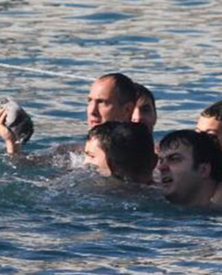 Ψόφιο περιστέρι ελευθερώθηκε στην Καλαμάτα για τον αγιασμό