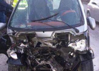 Κρήτη: Οι εικόνες του πρώτου σοβαρού τροχαίου – Εγκλωβισμένος στα συντρίμμια του αυτοκινήτου