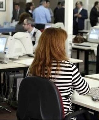 Δημόσιο: Έρχονται οι αυξήσεις – Οι μισθοί ξεπαγώνουν – Αναλυτικοί πίνακες – Ποιοι υπάλληλοι θα πάρουν επιπλέον χρήματα