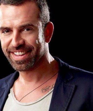 Ο Στέφανος Κωνσταντινίδης και ο νεογέννητος γιος του στην πρώτη τους φωτογραφία!