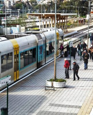 Ξεκίνησαν τα δρομολόγια Πειραιάς – Αεροδρόμιο. Μια ώρα διαρκεί η διαδρομή