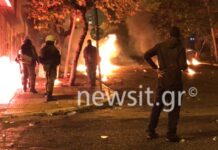 Εξάρχεια: Επιθέσεις με μολότοφ εναντίον αστυνομικών
