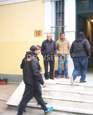 Προκλητικός στα δικαστήρια ο 29χρονος που κατηγορείται ότι νάρκωνε και βίαζε ανήλικες