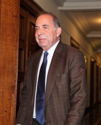 Πέθανε ο πρώην υπουργός Πέτρος Αλιβιζάτος