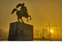 Θεσσαλονίκη: Η ομίχλη σκεπάζει την πόλη – Στα 200 μέτρα η ορατότητα – Προβλήματα και εικόνες ενδεικτικές