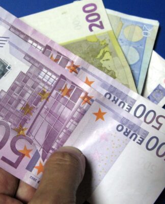 Φορολογικοί παράδεισοι – Μπήκαν τρεις, βγήκαν τρεις