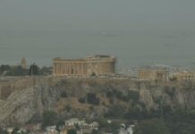 Καιρός: Κυριακή με.. βροχές, καταιγίδες και σκόνη