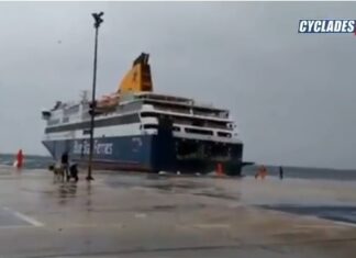 Μάχη του Blue Star Delos για να δέσει στη Τήνο – Συγκλονιστικό βίντεο