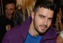 Γιάννης Τσιμιτσέλης: Κυριακάτικη βόλτα στη θάλασσα με την κόρη του