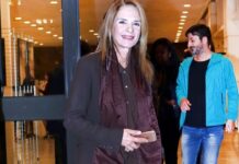 Πέγκυ Σταθακοπούλου: Ο ξέφρενος χορός της στο σαλόνι του σπιτιού της
