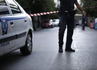 Πανικός από έκρηξη σε πολυκατοικία στα Πατήσια