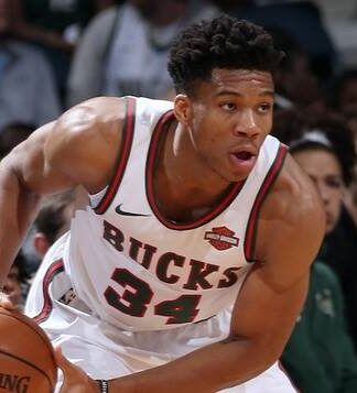NBA: Τρομερός Αντετοκούνμπο κόντρα στον Λεμπρόν Τζέιμς.