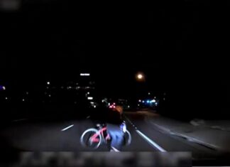 Video – σοκ: Η στιγμή που "αυτόνομο" ταξί της Uber χτυπά και σκοτώνει γυναίκα ποδηλάτη