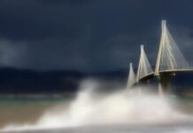 Καιρός: Χαμένη στα μποφόρ η γέφυρα Ρίου Αντιρρίου – Εντυπωσιακές εικόνες από το σημείο
