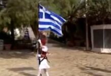 Αρκιοί: Συγκινητική η παρέλαση του μοναδικού μαθητή – Ο μικρός Χρήστος ντύθηκε τσολιάς