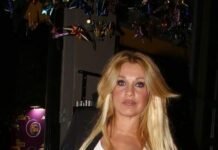 Η Σαμπρίνα τρώει on camera γαρδένιες: «Είναι σαν μαρούλι» (BINTEO)