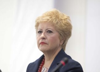 Το κρίσιμο χειρουργείο για την Μαρία Κόλλια – Τσαρουχά και τα "περαστικά" από τον Γιάννη Μπουτάρη