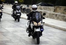 Τρόμος στο κέντρο της Αθήνας και τις τουριστικές περιοχές – Συμμορίες “γδύνουν” τα θύματά τους