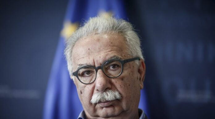 Για "βιωματικό μάθημα ξύλου" κατηγορεί εκπαιδευτικός τον Γαβρόγλου