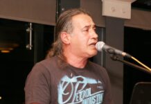 Έκοψε την κοτσίδα του ο Παντελής Θαλασσινός-Δείτε το νέο του look