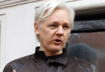 Ο ιδρυτής του Wikileaks ξάφνιασε όλο το Twitter με την ανάρτησή του στα αρχαία Ελληνικά