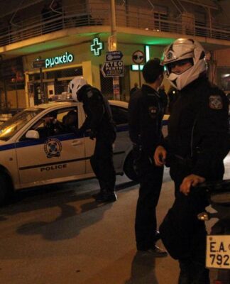 ΡΕΝΤΗΣ: Καταδίωξη υπόπτου για ληστεία τώρα στην Πλατεία του Αγίου Ιωάννη