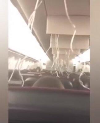 Η πτήση του τρόμου. Νόμιζαν ότι θα πεθάνουν