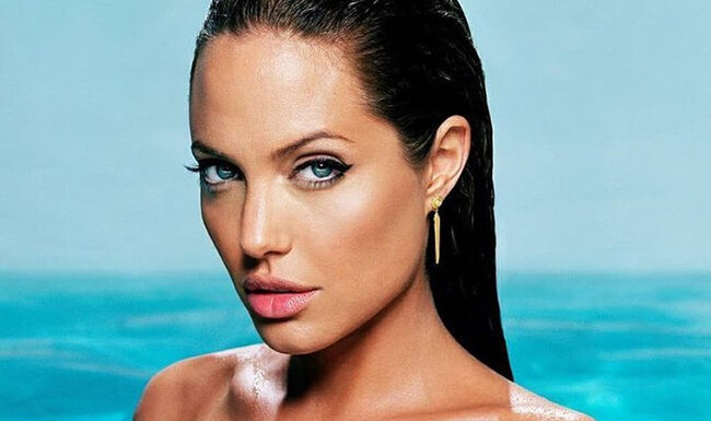 Κι όμως έτσι είναι η Angelina Jolie άβαφη