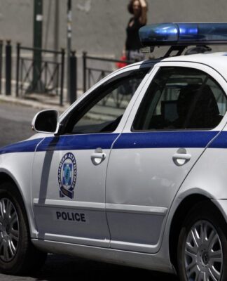 Επιδειξίας σε δημοτικό σχολείο στον Πειραιά