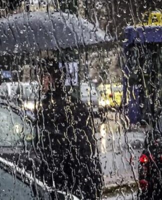 Καιρός ΤΩΡΑ: Σφοδρές καταιγίδες σε πολλές περιοχές της Αττικής – Πού θα βρέχει τις επόμενες ώρες