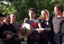 Μενεγάκη-Παντζόπουλος: Το πασχαλινό γλέντι στο Ρέθυμνο και η μαντινάδα στην παρουσιάστρια