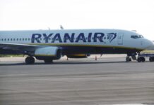 Ryanair: Κλείνει την βάση στα Χανιά και μειώνει τις πτήσεις εσωτερικού.