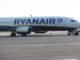 Ryanair: Κλείνει την βάση στα Χανιά και μειώνει τις πτήσεις εσωτερικού.