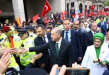 Σόου Ερντογάν και στο Λονδίνο – Έστησαν αποθεωτική υποδοχή με ουρλιαχτά και selfies – "Ξέχασαν" το tamam