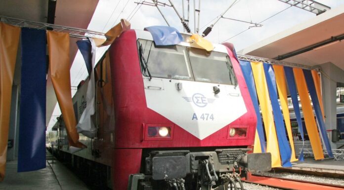 Φθιώτιδα: Ταξίδι ταλαιπωρίας με αμαξοστοιχία intercity – Σταμάτησαν στα βουνά λόγω μηχανικής βλάβης.