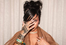 Η Rihanna ποζάρει με εσώρουχα και είναι πιο sexy από ποτέ