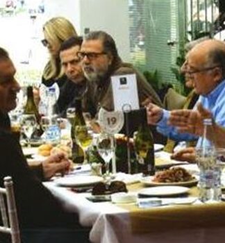 «Διδάσκει ήθος» ο μυστικοσύμβουλος του Γιάννη Μυτιληναίου
