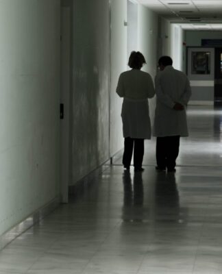 Χανιά: Στο νοσοκομείο με μηνιγγίτιδα δύο μικρά παιδιά – Τι έδειξαν οι ιατρικές τους εξετάσεις…